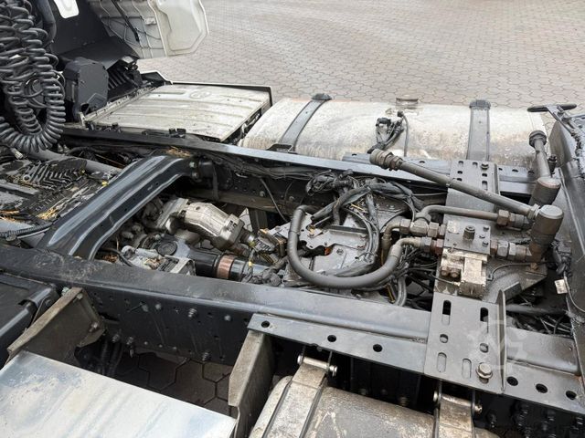 Tractora standard MAN TGX 18.510 mit Hydraulik