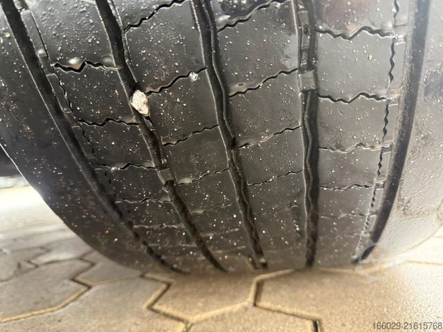 Tractora standard MAN TGX 18.510 mit Hydraulik