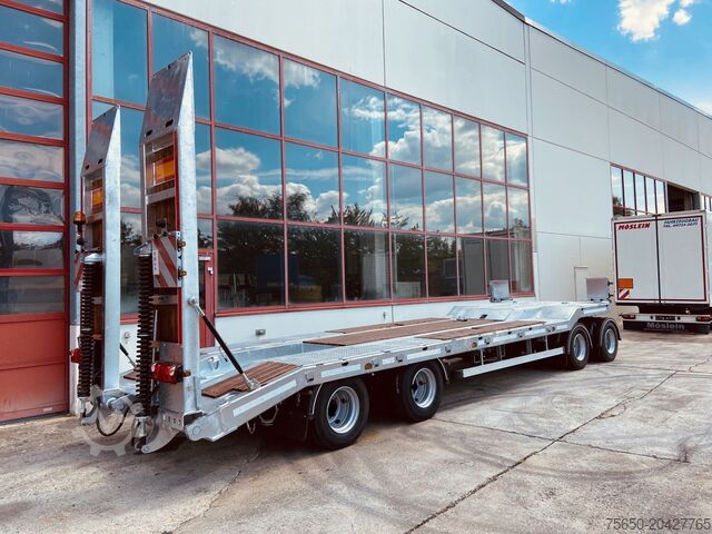 Low loader trailer Möslein T 4 VB F  4 Achs Tieflader- Anhänger, Neufahrzeug