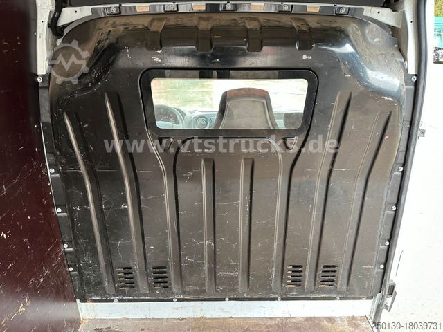 Furgoneta de caja alta RENAULT Master DCI 135 4x2