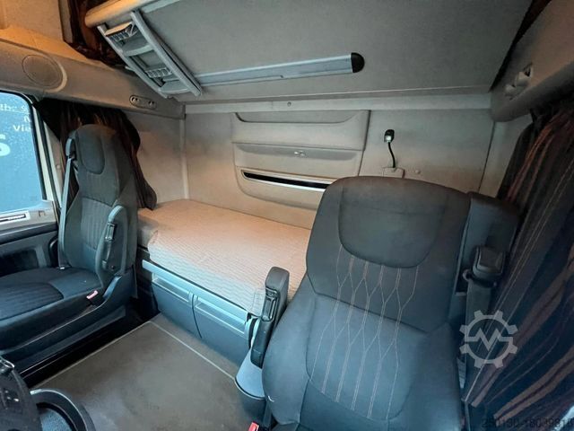 Standard SZM DAF XF 530 EU6 4x2 BL Retarder 2Tanks