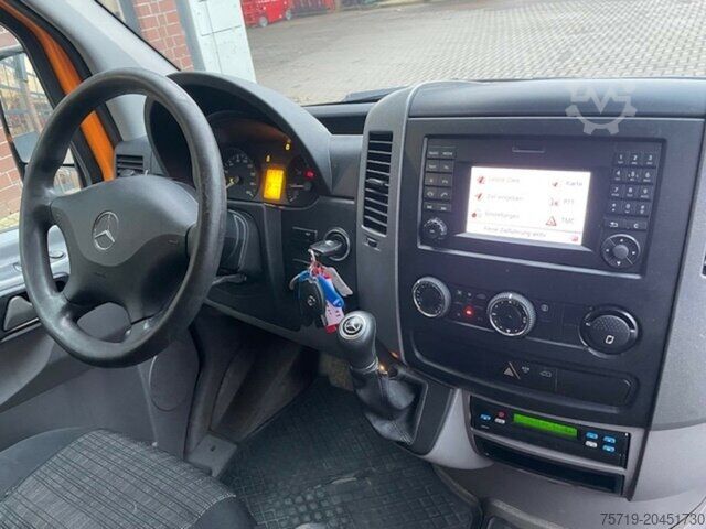 Furgonçinë me kiper Mercedes-Benz 316 4x2 Sprinter