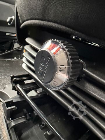 自卸货车面包车 IVECO Daily 35S14 A8*R3.450mm*Automatik*Kamera*2Sitze*