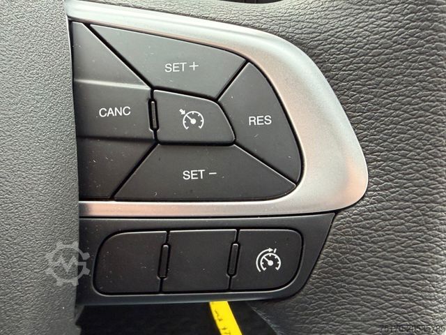 自卸货车面包车 IVECO Daily 35S14 A8*R3.450mm*Automatik*Kamera*2Sitze*