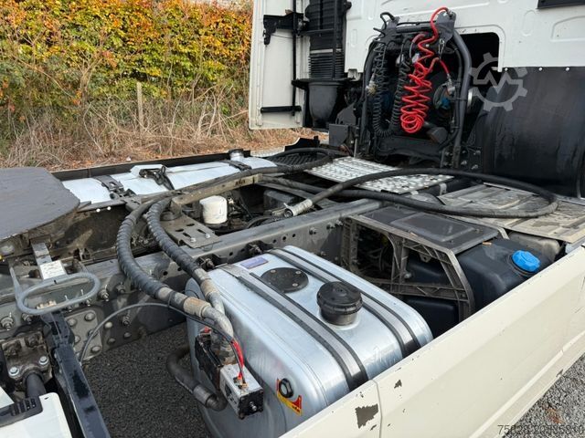 Standard tractor unit VOLVO FH460 / I-Park Cool / Kipphydraulik