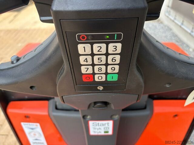 VS-23130 Electric stacker BT SWE080L BT SWE080L