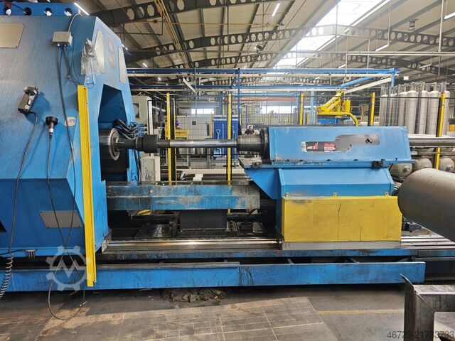 Macchina CNC per formatura a flusso DENN RL-600 CNC