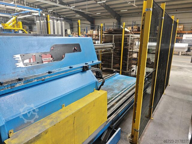 Macchina CNC per formatura a flusso DENN RL-600 CNC
