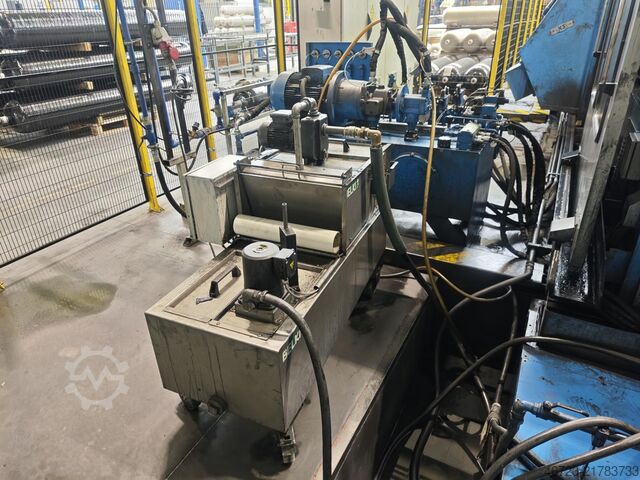 Macchina CNC per formatura a flusso DENN RL-600 CNC