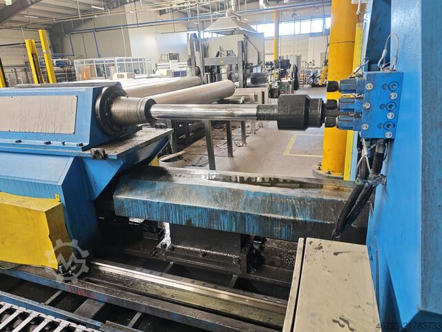 Macchina CNC per formatura a flusso DENN RL-600 CNC