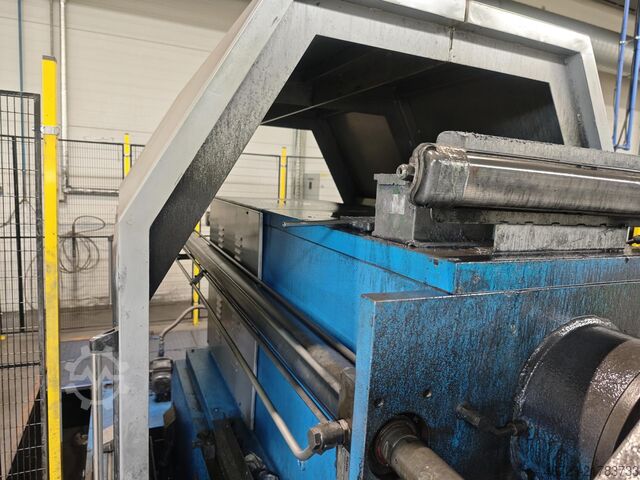 Macchina CNC per formatura a flusso DENN RL-600 CNC