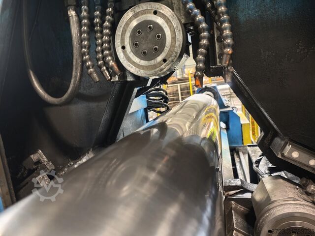 Macchina CNC per formatura a flusso DENN RL-600 CNC