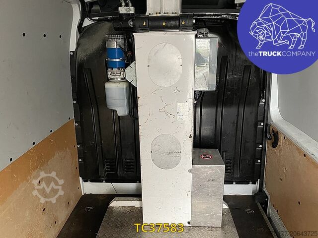 Lifting platform Renault Master 145