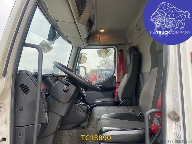 Transportasi berpendingin/beku Renault D 240