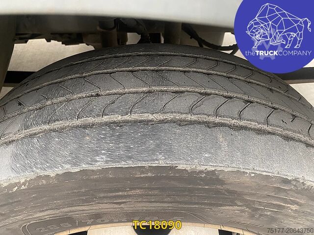 Transportasi berpendingin/beku Renault D 240