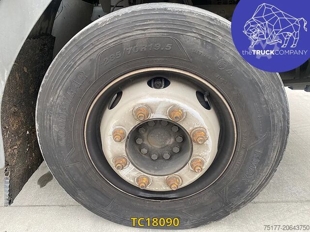 Transportasi berpendingin/beku Renault D 240