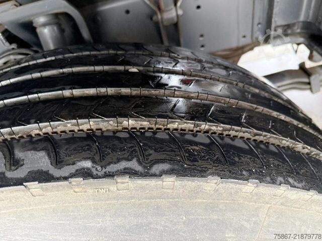 Vrachtauto met open laadbak MAN TG 360A