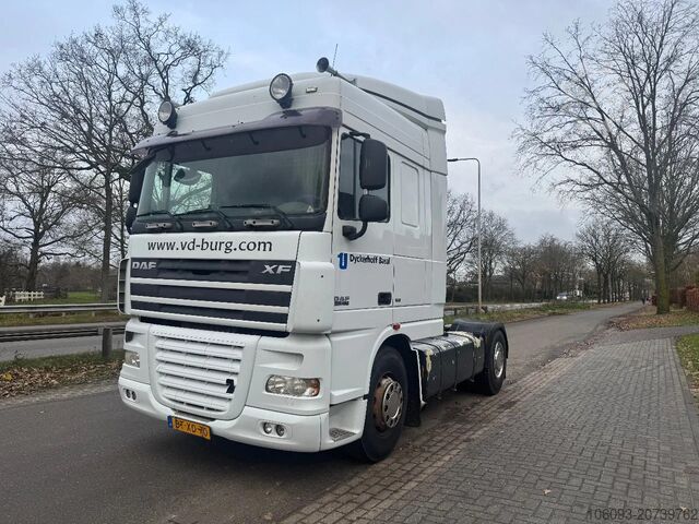 Standardni SZM DAF XF 105.460 Handgeschakeld