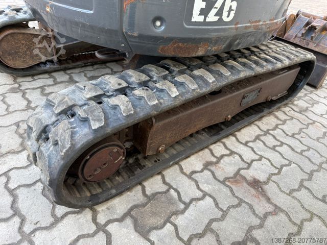 Mini bager BOBCAT E26 / 2016 BJ / 3 x Löffel / 3.905 H