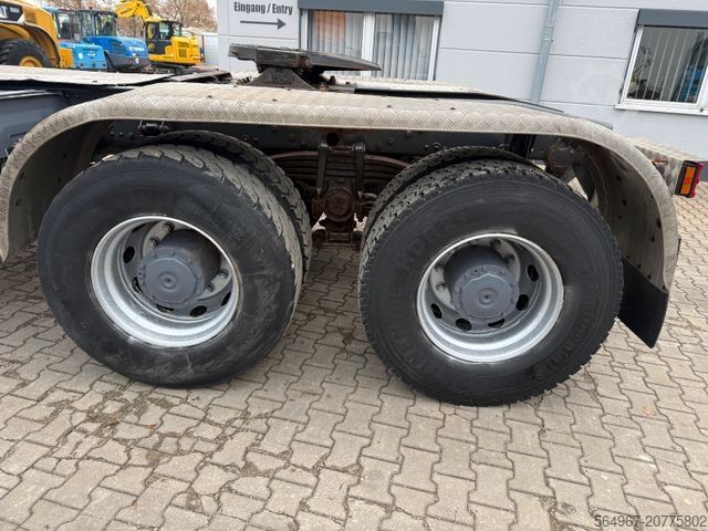 Standardowy ciągnik siodłowy MERCEDES-BENZ 3343 Actros MP1 6x6 Klima Nebenantrieb Allrad