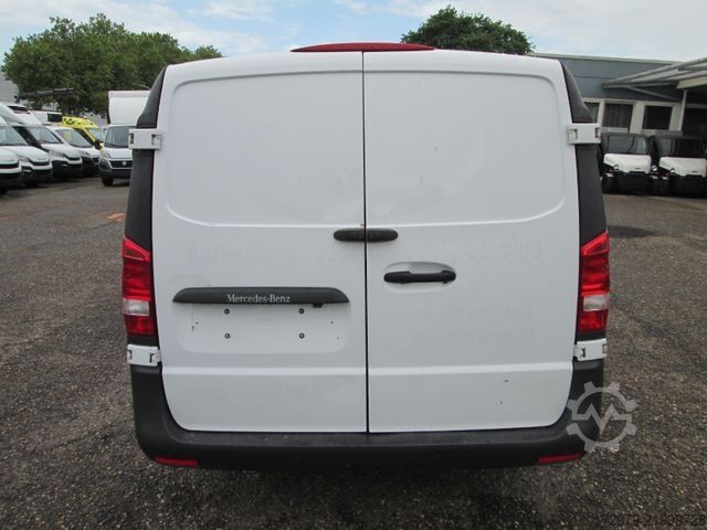 Hladilni dostavnik MERCEDES-BENZ Vito 111 CDI *Carrier Tiefkühler*Euro6*ATM*