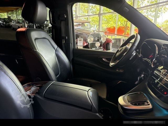 মিনিবাস MERCEDES-BENZ V 300 d Avantgarde AMG 4MATIC AHK+STANDH:+360°