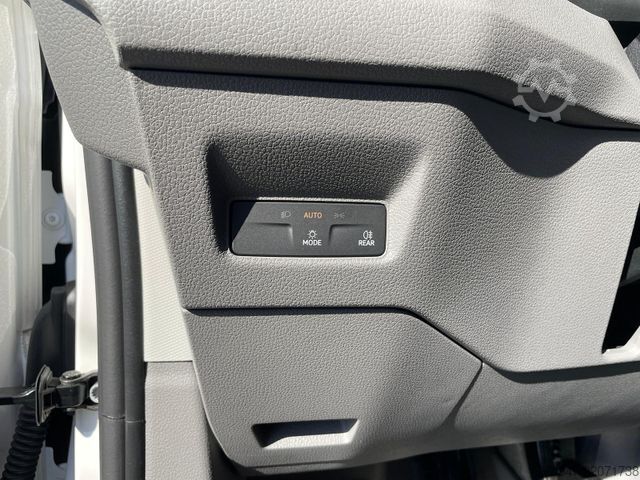 ואן גבוה-גג VOLKSWAGEN Crafter 35 L4H3 NAVI AHK RFK oh. Schäden