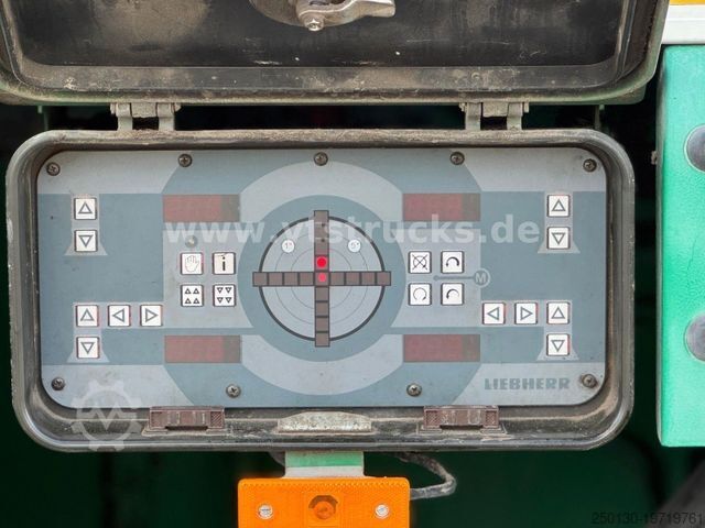 Grua montada em camião LIEBHERR UTM 735 mit LTM 1055/1 + 16m JIB