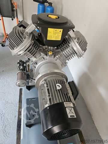 Поршневий компресор Atlas Copco LE7-10UV Atlas Copco LE-10UV TM270 10bar 700liter/min