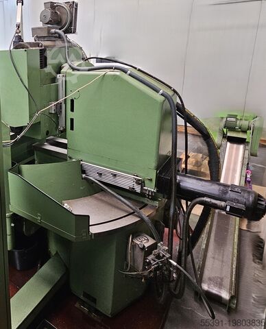Fresadora de cremalheiras tipo L79/2100 KESEL Typ L79/2100 mit Fräskopf Typ F55