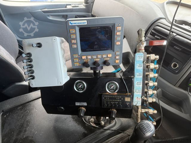 Gatusopmaskin MERCEDES-BENZ Axor 1833 Kehrmaschine VAL?air HD 200 - Bar 9 m³