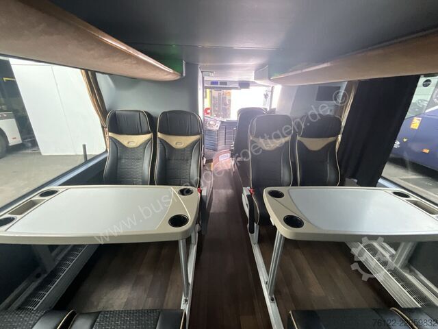 דו מפלסי Neoplan Skyliner L