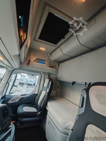 Standardni vlačilec FORD F-MAX 500