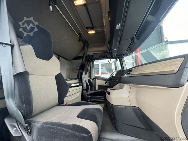 Standard tractor unit MAN TGX 18.510 Kipphydraulik Klima Retarder ACC LED