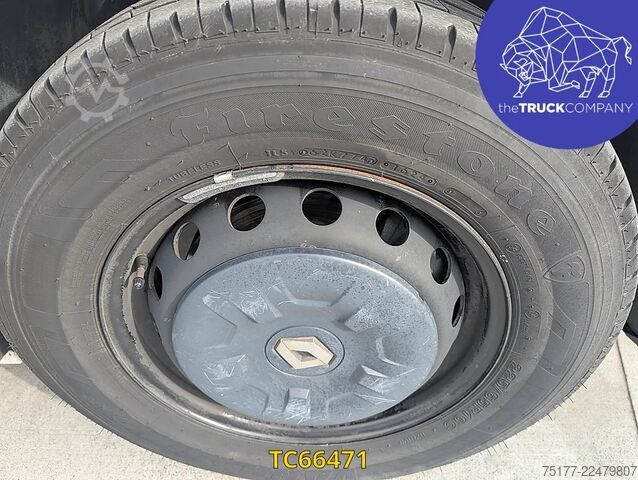 Plataforma elevatória Renault Master 145.35 nacelle