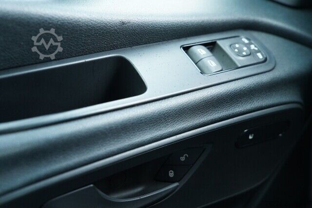 Korotettu pakettiauto Mercedes-Benz eSprinter 312 Kasten Hochdach Standard Klima
