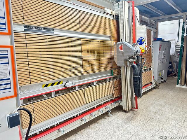 Pionowa pilarka panelowa Striebig Standard III TRK 5220