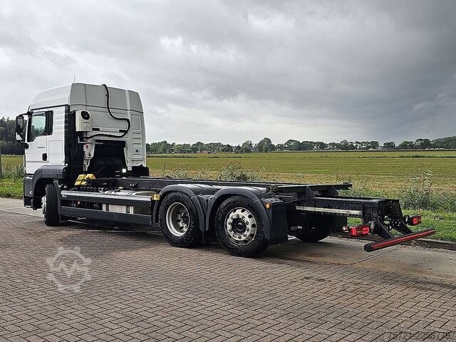 Chassis with cab MAN 26.430 TGS LX PTO INT. 6X2-4 ST