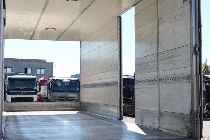 箱式挂车 ACKERMANN-FRUEHAUF A 18 Koffer 43m³ Durchladesystem