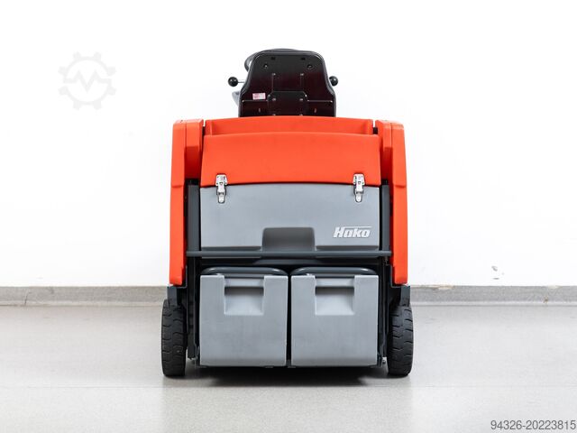 Mașină de măturat Hako Sweepmaster P980 R Hako Sweepmaster P980 R Benzin 2017y - 647h