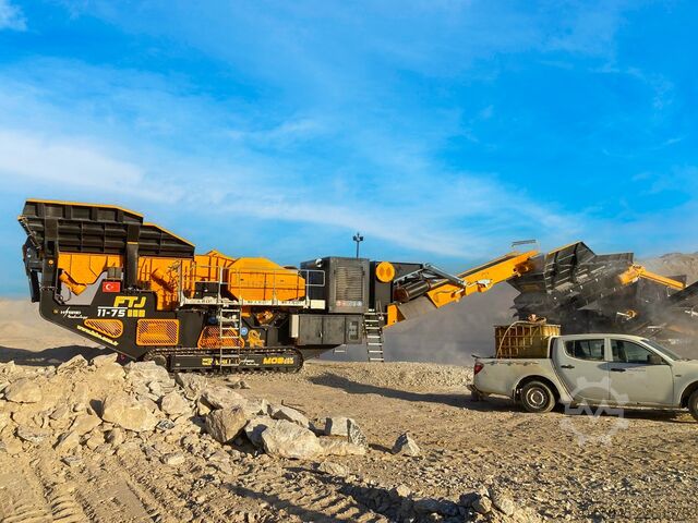 Tamis scalpeur sur chenilles FABO Tracked Screen Mobile Screening Plant FTJ-1175 FTB-1550