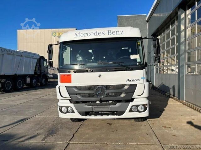 タンクローリー Mercedes-Benz Atego 1418 4x2 Fuel Tank Truck