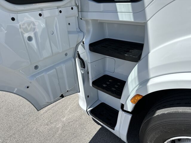 Standardni traktor Iveco Stralis S-Way 530