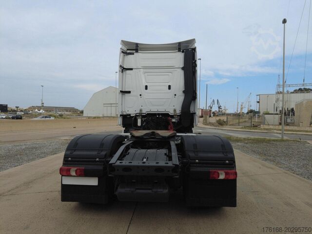 Unitate tractoare standard MERCEDES-BENZ Actros 5 1845 BigSpace