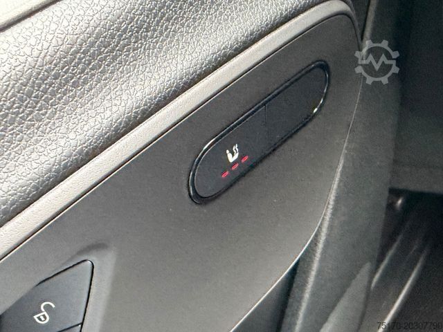 Panel van MERCEDES-BENZ Sprinter 319 CDI 4x4 4325 LED Navi