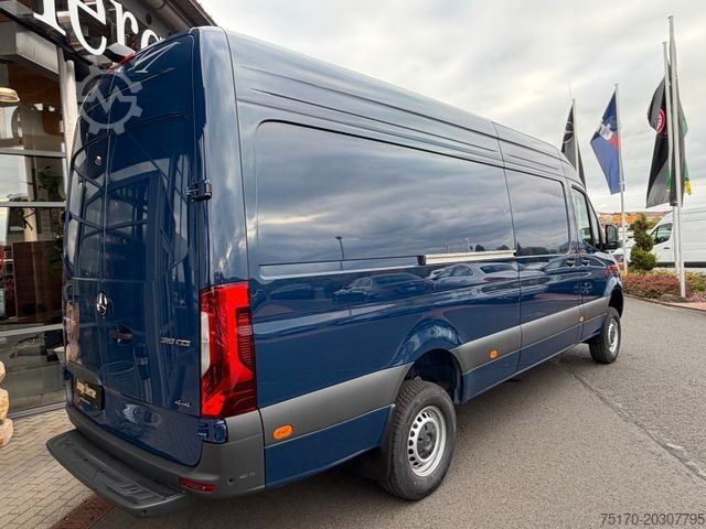 High top van MERCEDES-BENZ Sprinter 319 CDI 4x4 4325 LED Navi