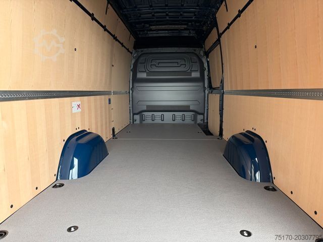 High top van MERCEDES-BENZ Sprinter 319 CDI 4x4 4325 LED Navi