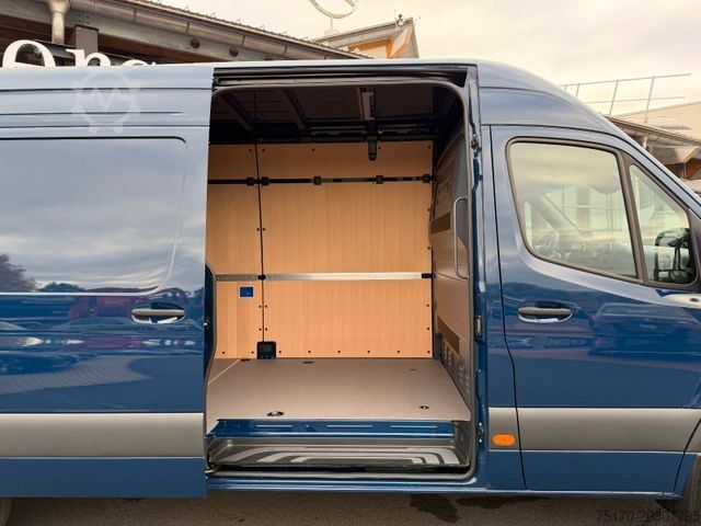 High top van MERCEDES-BENZ Sprinter 319 CDI 4x4 4325 LED Navi