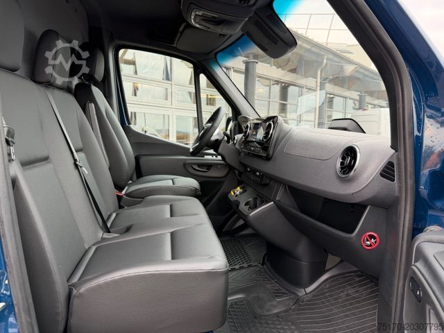 High top van MERCEDES-BENZ Sprinter 319 CDI 4x4 4325 LED Navi