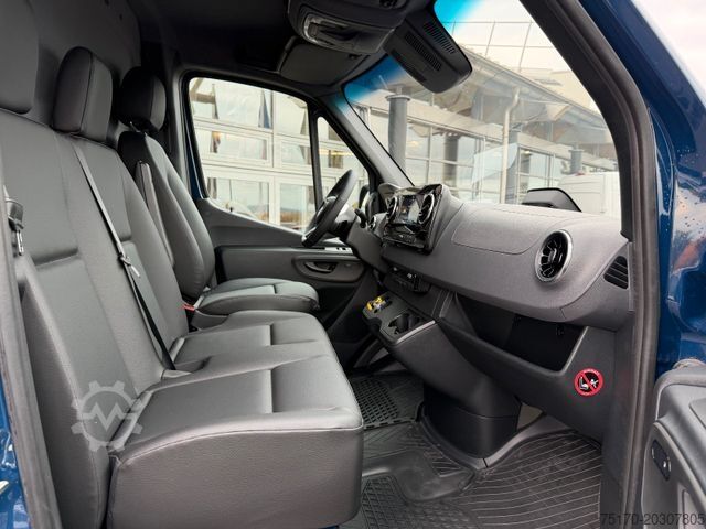 High top van MERCEDES-BENZ Sprinter 319 CDI 4x4 4325 LED Navi